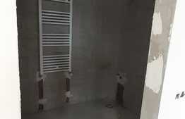 EXCLUSIVITATE ! Apartament 3 camere, CF, Terasa, semifinisat! Zona strazii Stejarului!