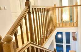 Casa 122 mp, teren 300 mp, garaj, zona Grand Hotel Italia