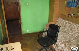 3 camere de vanzare, decomandat, 65 mp utili, etaj intermediar, zona Dambovitei