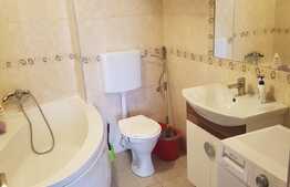 Apartament 3 camere, 68 mp, zona Plopilor