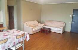 Apartament 3 camere, 68 mp, zona Plopilor
