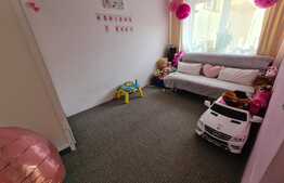 Apartament cochet, etaj 1, decomandat, parcare! Zona Sesul de Sus!