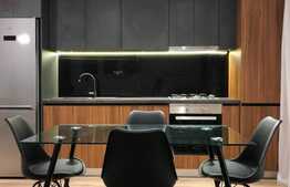 Apartament cu 2 camere, 65 mp, lux, garaj, zona Iulius Mall