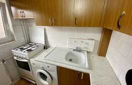 Garsoniera, 27 mp, balcon, zona strazii Dejului