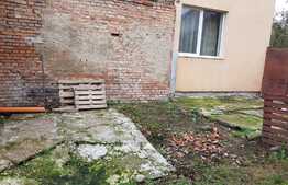 Oportunitate business, 1 garsoniera + office la strada, curte comuna, 32.6 mp, semicentral