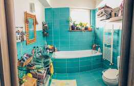 Etaj intermediar, parcare, 2 balcoane, zona Tineretului