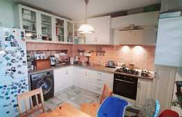 Etaj intermediar, parcare, 2 balcoane, zona Tineretului