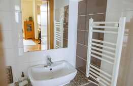 Casa, 330 mp, garaj, parcare, curte, zona strazii Eugen Ionesco