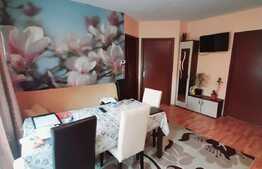 Apartament cu 3 camere si 2 balcoane, zona Florilor