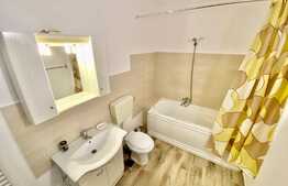 2 camere, decomandat, 70mp  loc de parcare, curte comuna, zona strazii Paris 