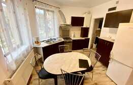 2 camere, decomandat, 70mp  loc de parcare, curte comuna, zona strazii Paris 