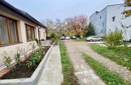 2 camere, decomandat, 70mp  loc de parcare, curte comuna, zona strazii Paris 