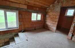 Casa individuala de 90mp cu panorama spre lac, teren aferent de 610 mp