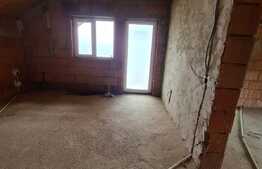 Casa individuala de 90mp cu panorama spre lac, teren aferent de 610 mp