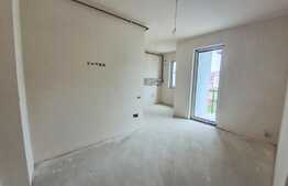 Apartament 2 camere semifinisat, garaj 3000 euro, zona Sub Cetate!