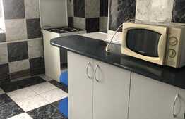 Apartament de inchiriat cu 3 camere decomandate, 90 mp, Zorilor, Strada Lunii