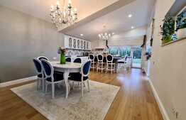 Exclusiv!Casa deosebita cu finisaje premium, 162 mp util, 300 teren, priveliste, garaj, jacuzzi!