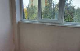 Woow!! Garsoniera la etaj intermediar, zona Parang