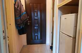 Woow!! Garsoniera la etaj intermediar, zona Parang