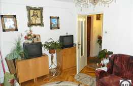 3 camere de vanzare , cu balcon inchis, partial mobilat