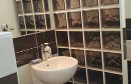 Apartament cu 6 camere, 180 mp, 4 balcoane, zona P-ta Engels 