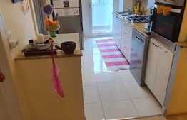 Apartament cu 3 camere, spatios, luminos, 67 mp, zona strazii Bucuresti