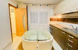 Apartament cu 3 camere, 90 mp, zona UMF