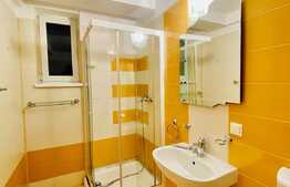 Apartament cu 3 camere, 90 mp, zona UMF