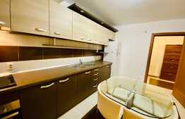 Apartament cu 3 camere, 90 mp, zona UMF