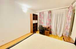 Apartament cu 3 camere, 90 mp, zona UMF