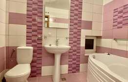 Apartament cu 3 camere, 90 mp, zona UMF