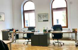 Casa cu 4 camere, 160 mp, terasa, curte 100 mp, zona  Cetățuia