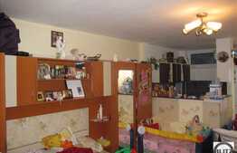 Vanzare 1 camera, 31 mp utili, zona Hotelului Onix! Loc parcare!