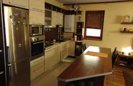 Doar la Blitz ! 2 camere, 57 mp, finisat, mobilat, 2 garaje zona Albini