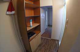 Apartament cu 3 camere decomandate, pretabil pentru spatiu comercial