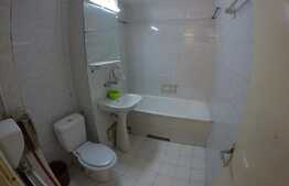 Apartament cu 3 camere decomandate, pretabil pentru spatiu comercial