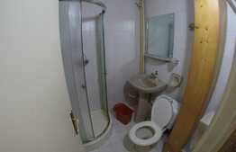 Apartament cu 3 camere decomandate, pretabil pentru spatiu comercial