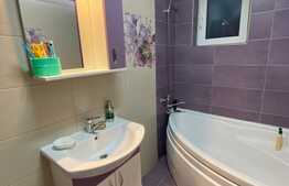 Apartament 2 camere, decomandat, 51 mp, parcare, zona Vivo!