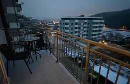 Apartament 2 camere, decomandat, 51 mp, parcare, zona Vivo!