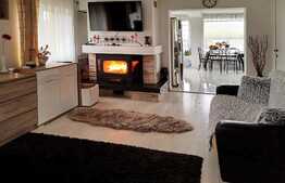 Casa finisata si mobilata, la cheie, semineu, panorama unica!