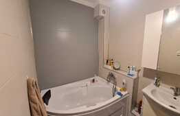 Apartament spatios , 73 mp, balcon, loc de parcare! Zona Cetatii!