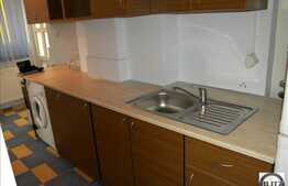 Apartament cu 2 camere, decomandat, zona strazii Republicii, demisol