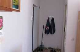 1 camera de vanzare, decomandat, 32 mp ,cu  balcon in zona Porii, 
COMISION 0%