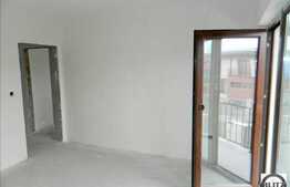 Vanzare 3 camere, 90 mp utili cu  12 mp TERASA + 202 mp cota parte teren