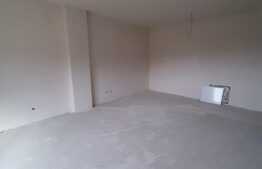 Terasa 12 mp, etaj intermediar, lift, zona Tauti