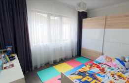 3 camere, 63 mp, 2 locuri parcare, boxa, zona Sub Cetate