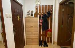 Apartament de vanzare 2 camere decomandate, zona Primaverii