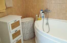 Casa cocheta de vanzare, 64mp, teren 420 mp, front 12m, locatie semicentrala!