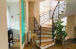 Oportunitate! Casa individuala de vanzare 240 mp utili cu teren 700 mp! Pret fix!