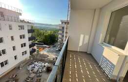 Daca vrei panorama, CF, si 48mp compartimentati optim in zona Vivo...